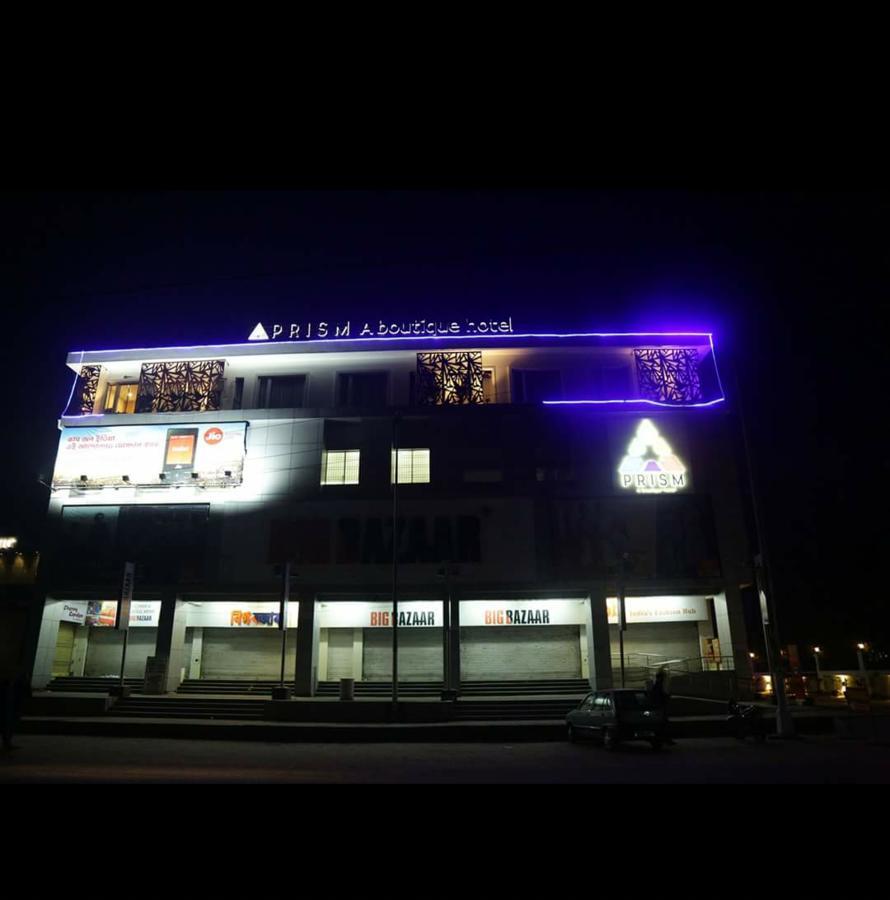 Prism A Boutique Hotel Jorhāt Buitenkant foto